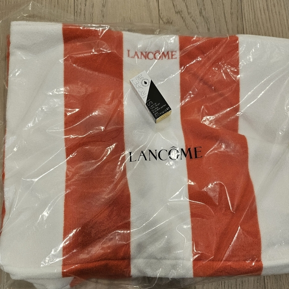 St Tropez Luxe Tan Tonic Drops and Lancome Beach Towel Tote Bag - Picture 3 of 7